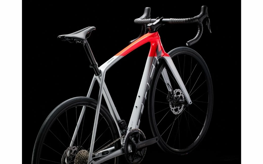 Vélo De Route TREK Emonda SL 6 Di2 Gris/Rouge - 2023 3 Vélo De Route TREK Emonda SL 6 Di2 Gris/Rouge - 2023 – Image 3