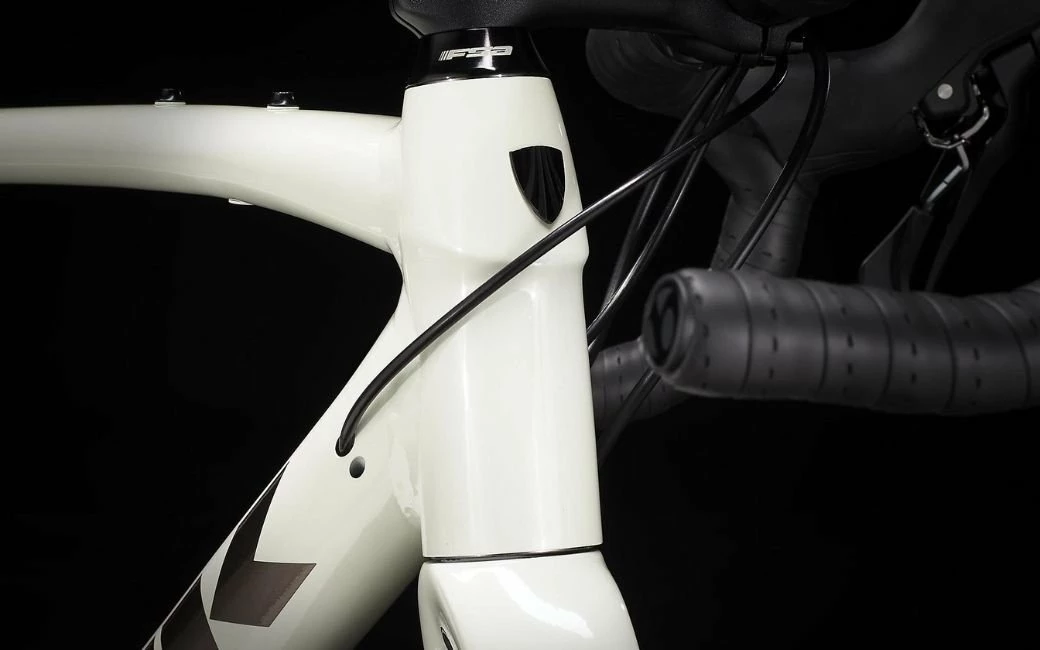 Vélo Gravel TREK Checkpoint ALR 5 Blanc/Noir - 2023 4 Vélo Gravel TREK Checkpoint ALR 5 Blanc/Noir - 2023 – Image 4