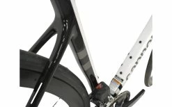 Vélo Route CANNONDALE SuperSix EVO Carbon Disc 105 Di2 Blanc/Noir - 2023 -Cheap Vélo Store velo route cannondale supersix evo carbon disc 105 di2 blancnoir 2023 3