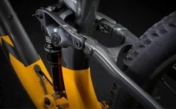 VTT Trek Fuel EX 5 29" Gris/Orange - 2023 -Cheap Vélo Store vtt trek fuel ex 5 29 grisorange 2023 3